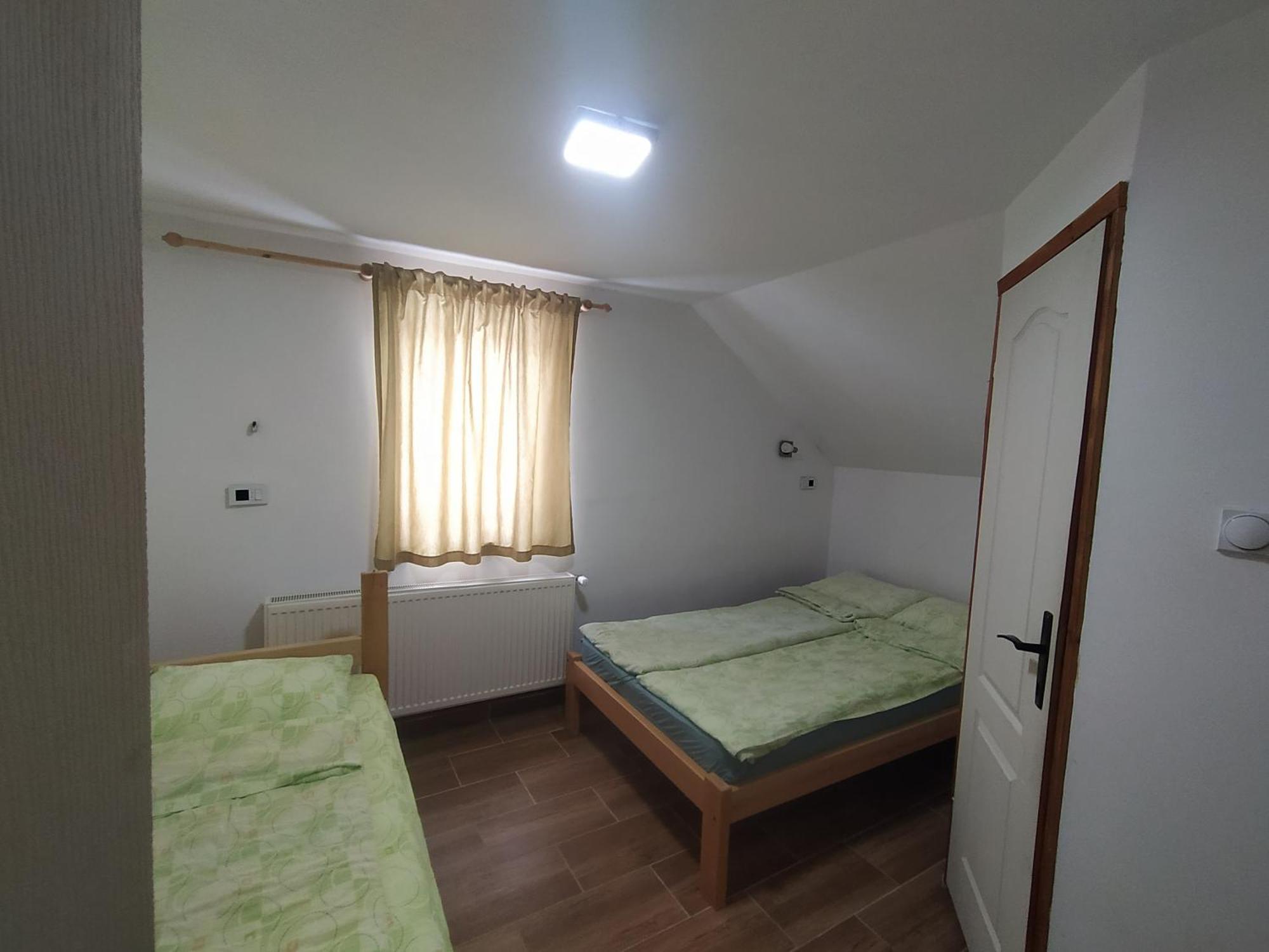 Domacinstvo Kod Gere Panzió Crni Vrh Szoba fotó