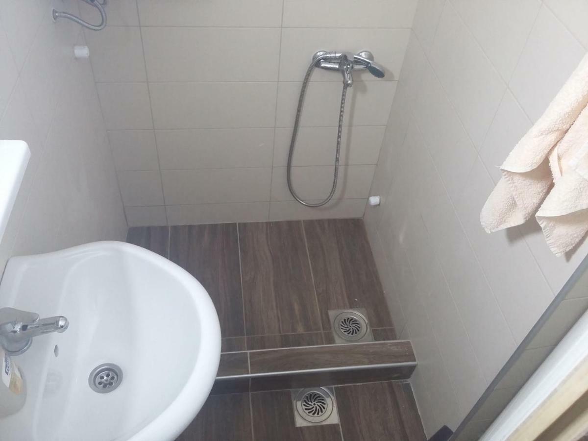 Domacinstvo Kod Gere Panzió Crni Vrh Kültér fotó