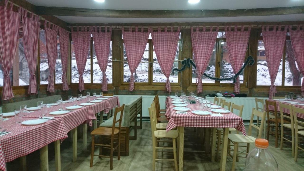 Domacinstvo Kod Gere Panzió Crni Vrh Kültér fotó